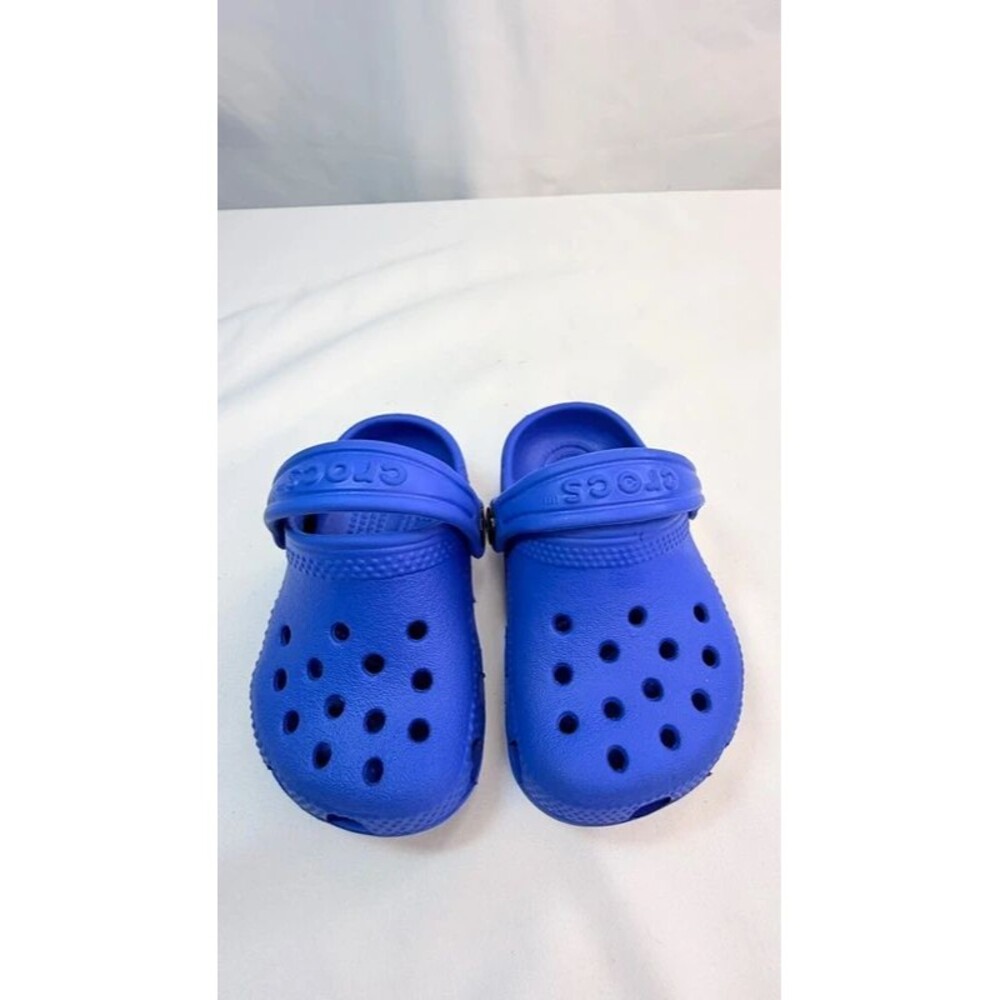 Kids Crocs Size 2-3 Blue NWOT